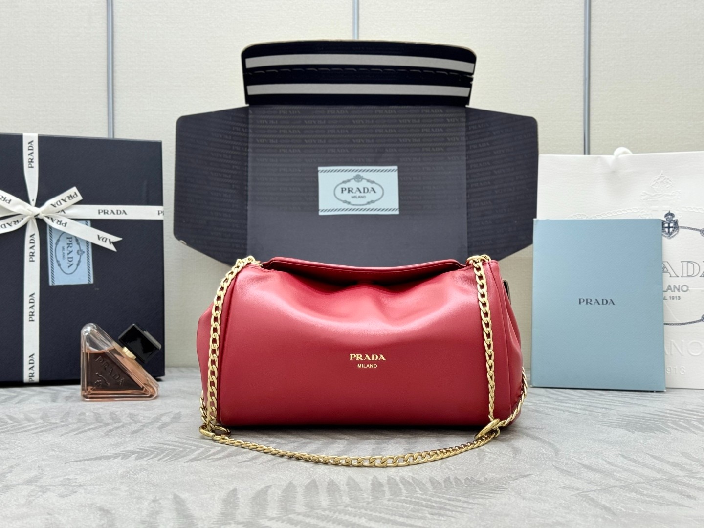 PRADA ミドルノッカンプナチュラルエバ かごバッグ PRADA ミドルノッカンプナチュラルエバ かごバッグ PRADA ミドル