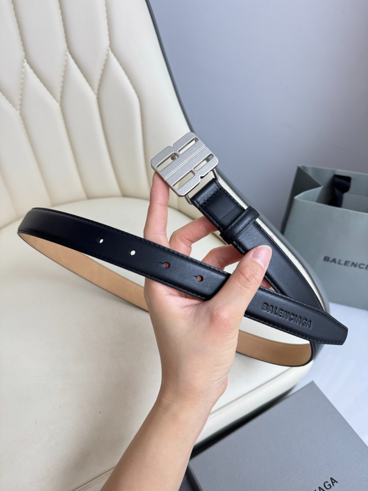 BALENCIAGA PARIS レザーベルト　調節可能 BALENCIAGA PARIS レザーベルト 調節可能 BALENCIAGA