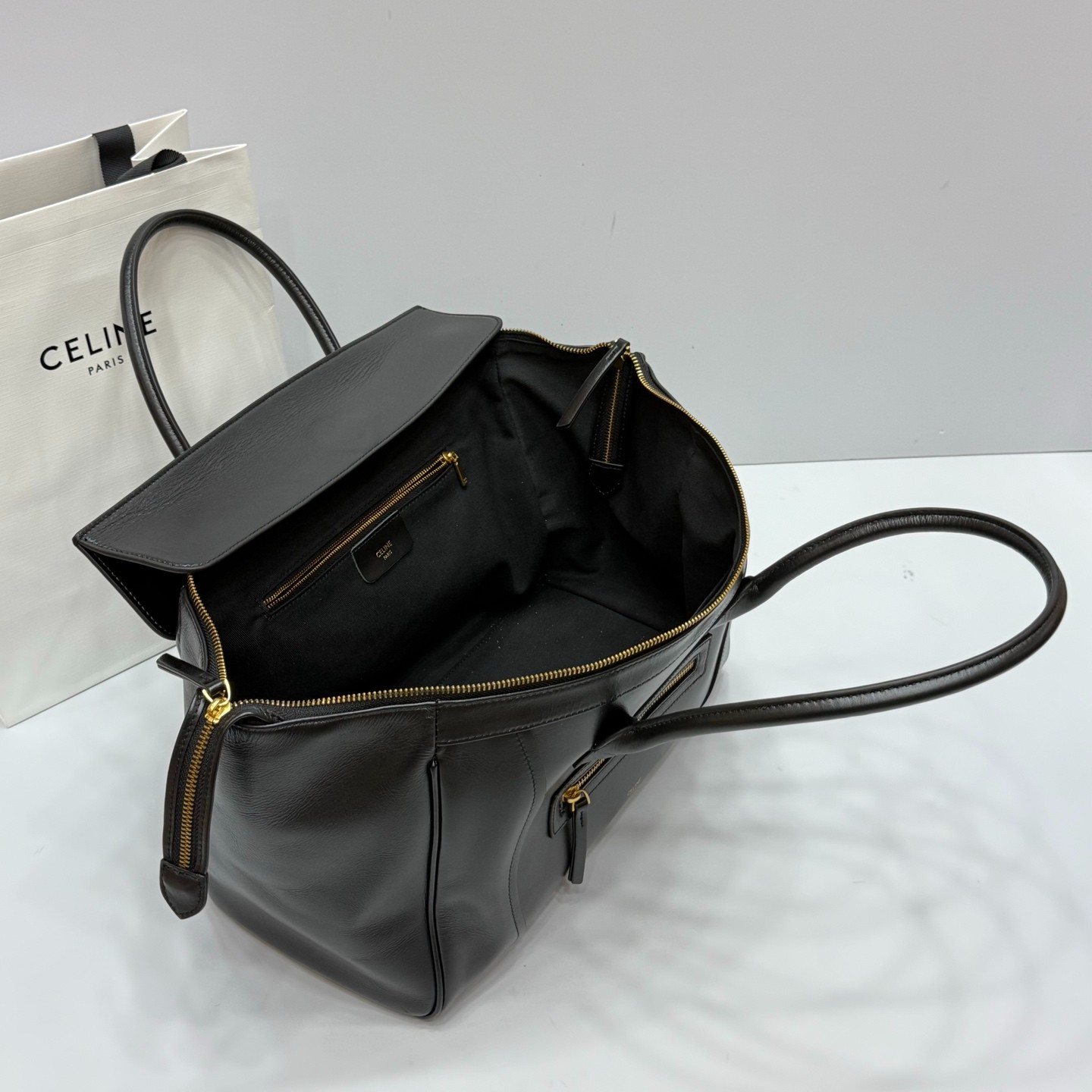CELINE(セリーヌ) ラゲージファントム　黒　トートバッグ CELINE】セリーヌ ラゲージファントムラージ トートバッグ
