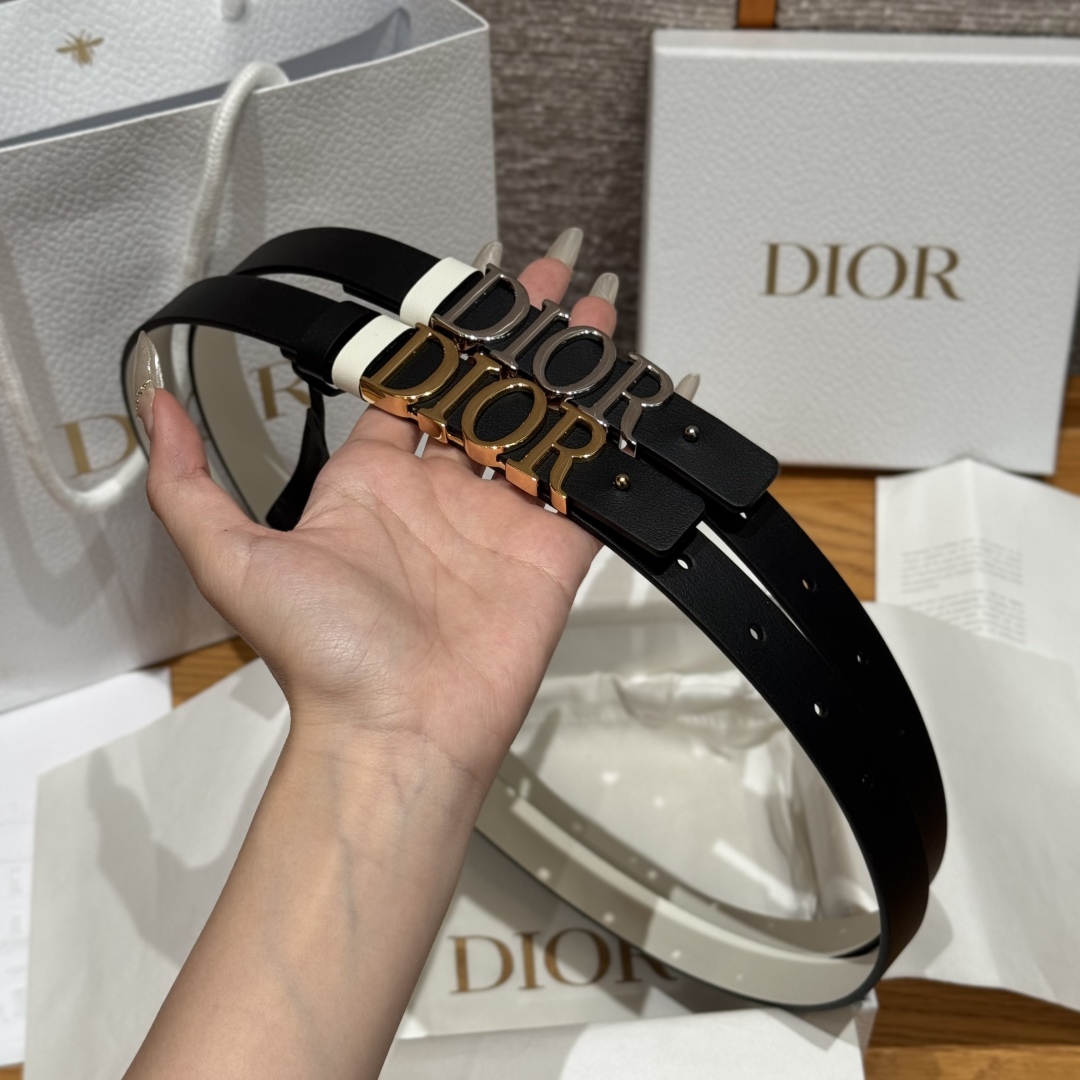 クリスチャンディオール　リバーシブルベルト DIOR | 30 Montaigne リバーシブルベルト 35mm スムースカーフ