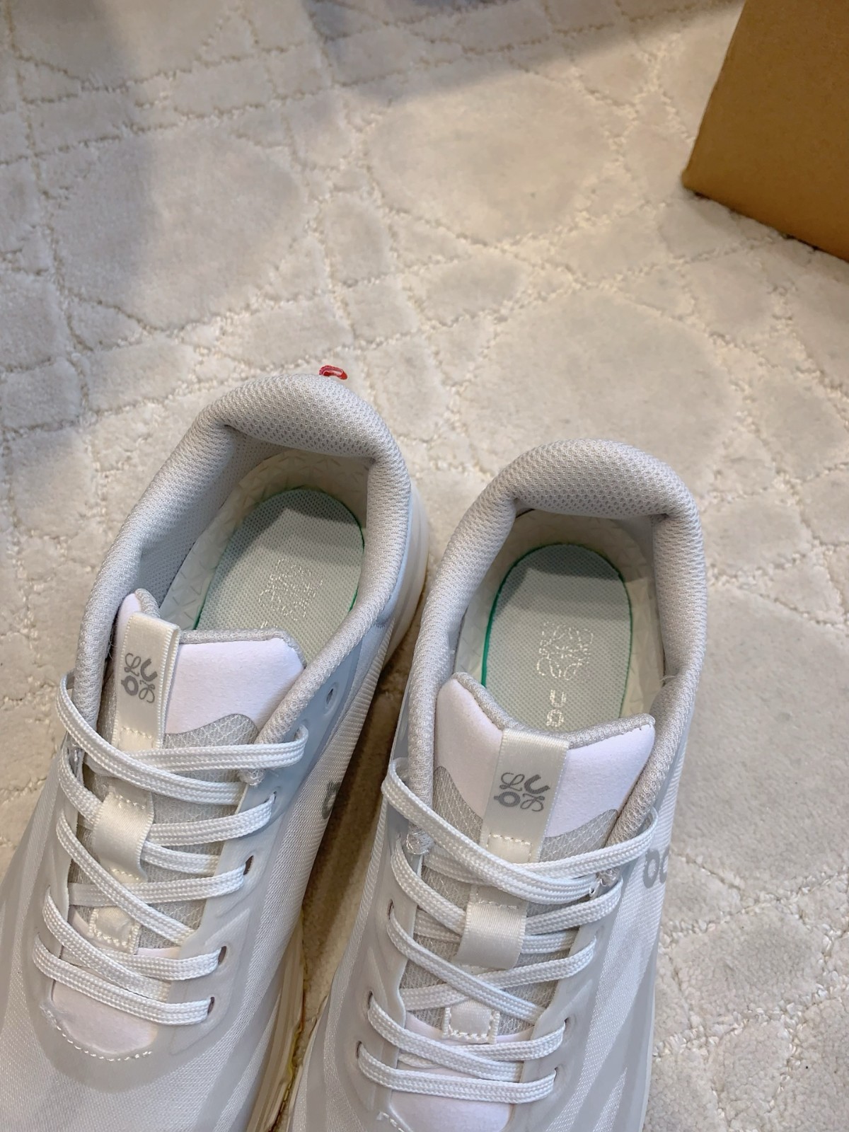 1757323624388723.jpg