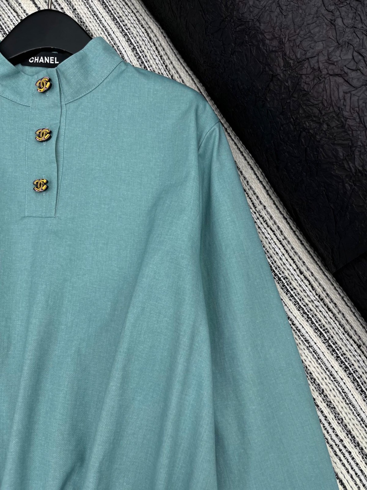 シャネル シャツ コピー レディース CCボタン スタンドカラー トップス