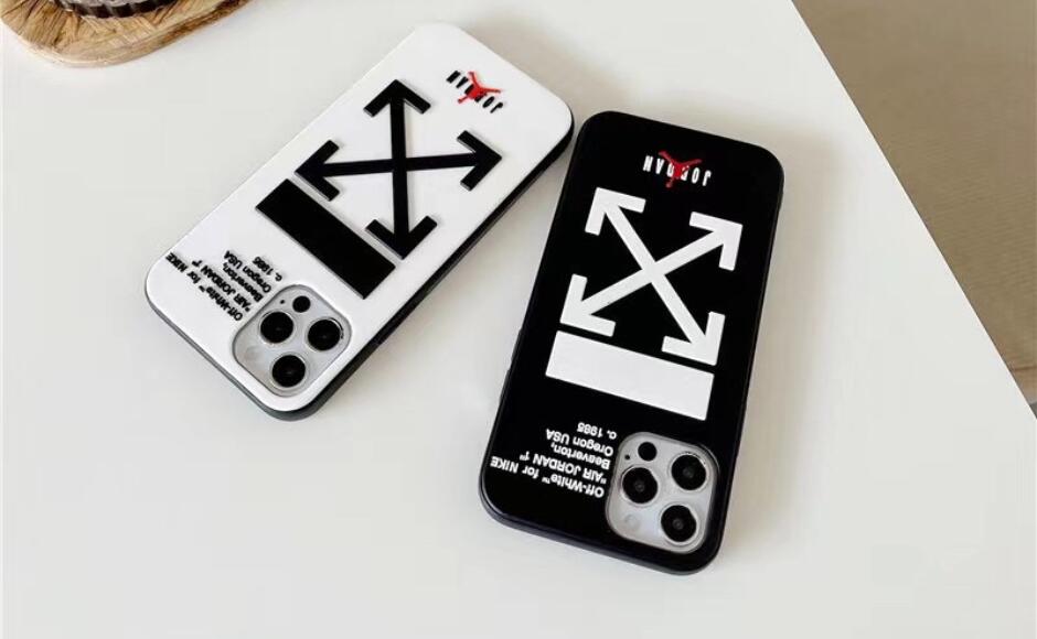 おしゃれ ソフト オフホワイト アイフォンケース コピー スマホケース 携帯ケース ホワイト ブラック