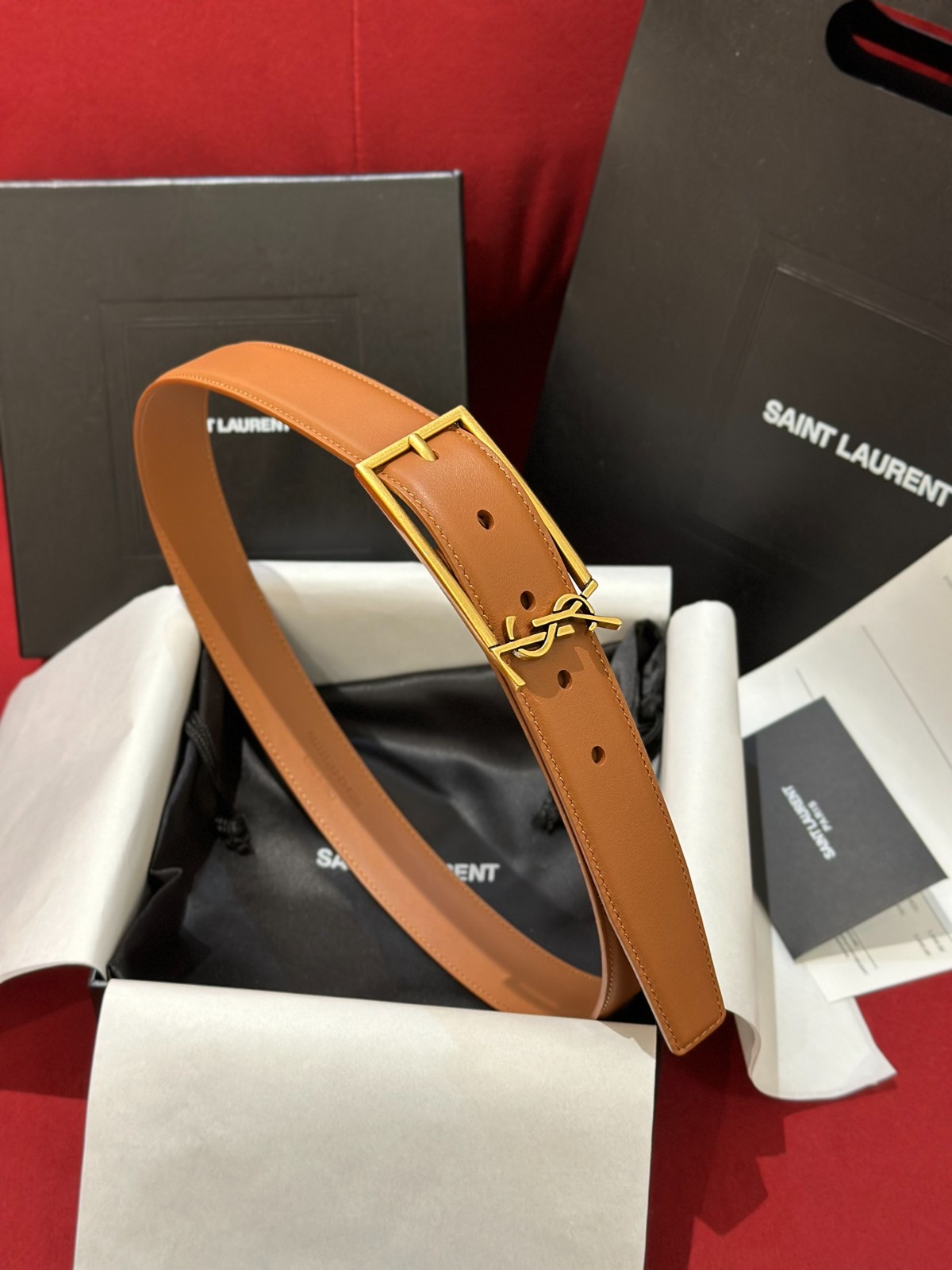 イヴ・サンローラン ベルト コピー 洗練された 合わせやすい YSL