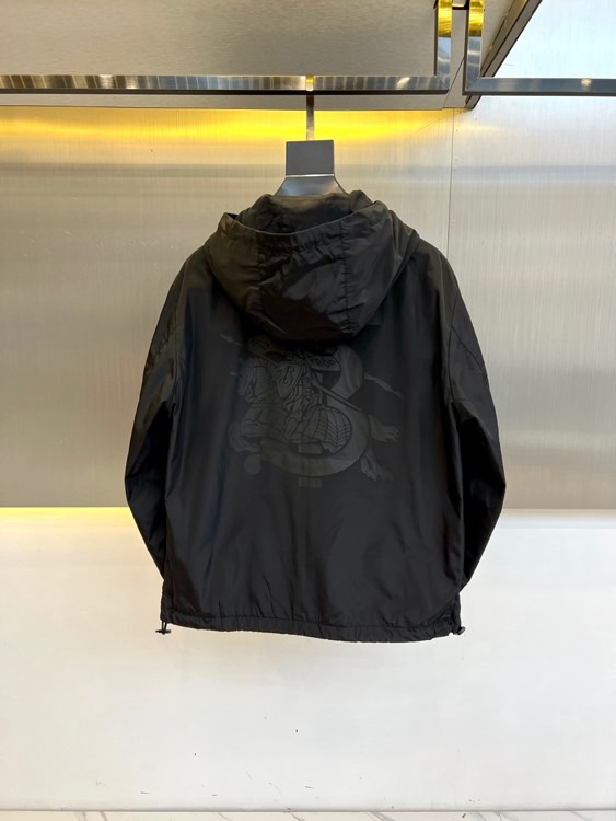 カジュアル 定番 フード付きジャケット バーバリー ジャケット カジュアル 定番 フード付きジャケット バーバリー ジャケット