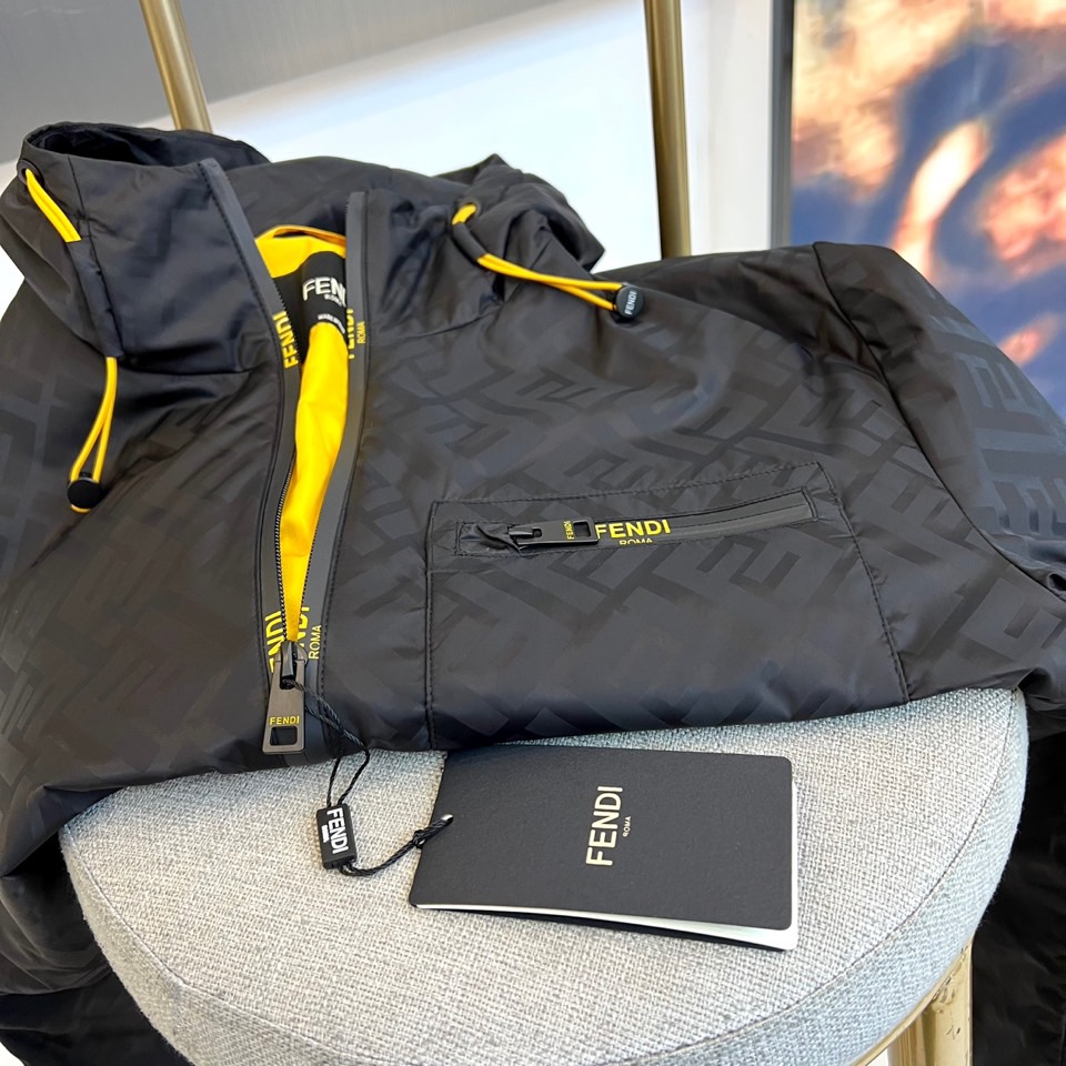 FENDI フード付きジャケット ブラック 楽天市場】フェンディ FENDI メンズ アウター ジャケット ロゴ