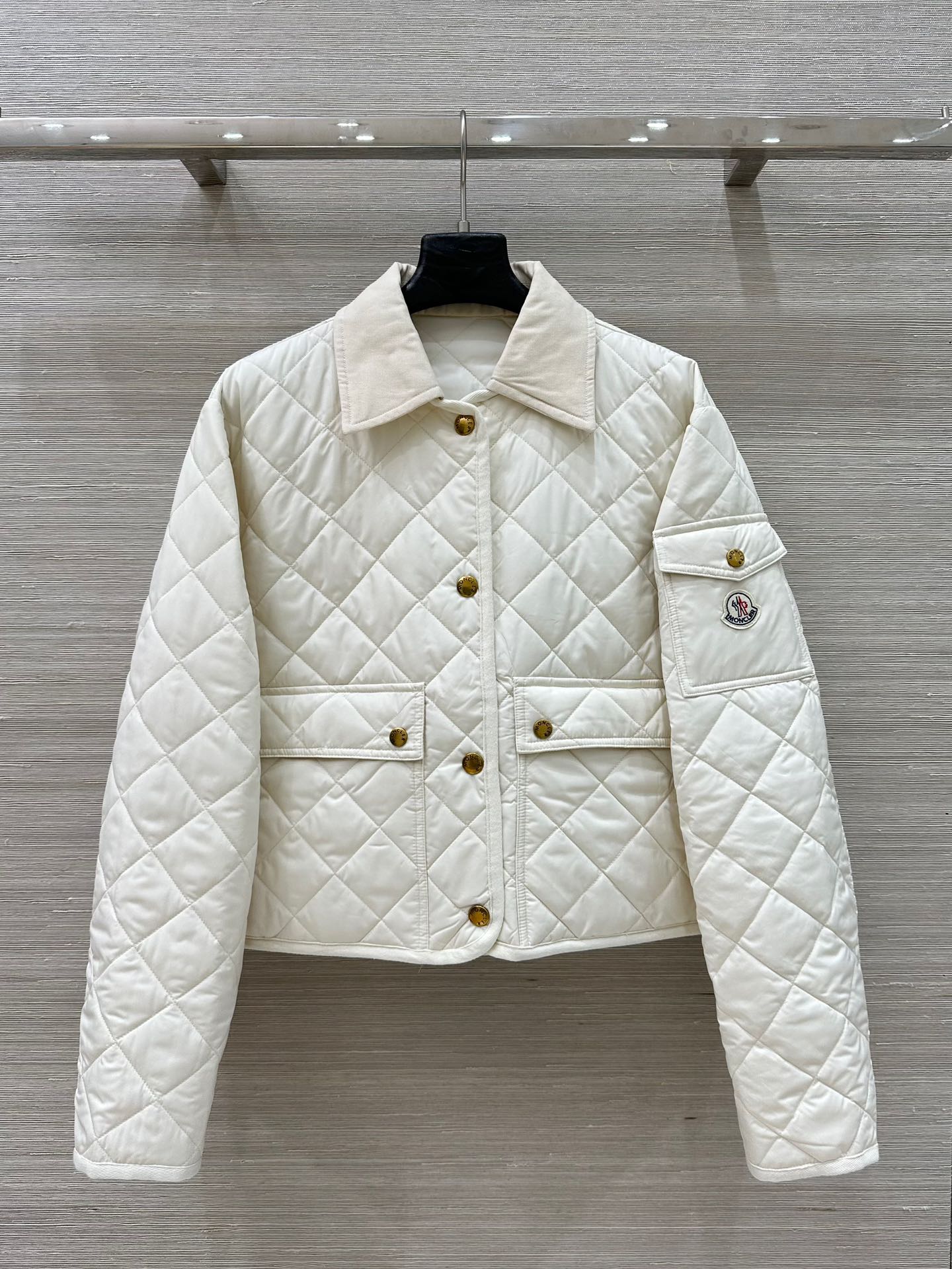 美品❤️ MONCLER ホワイト キルティングジャケット 新品同様✨ モンクレール キルティング ダウン ジャケット