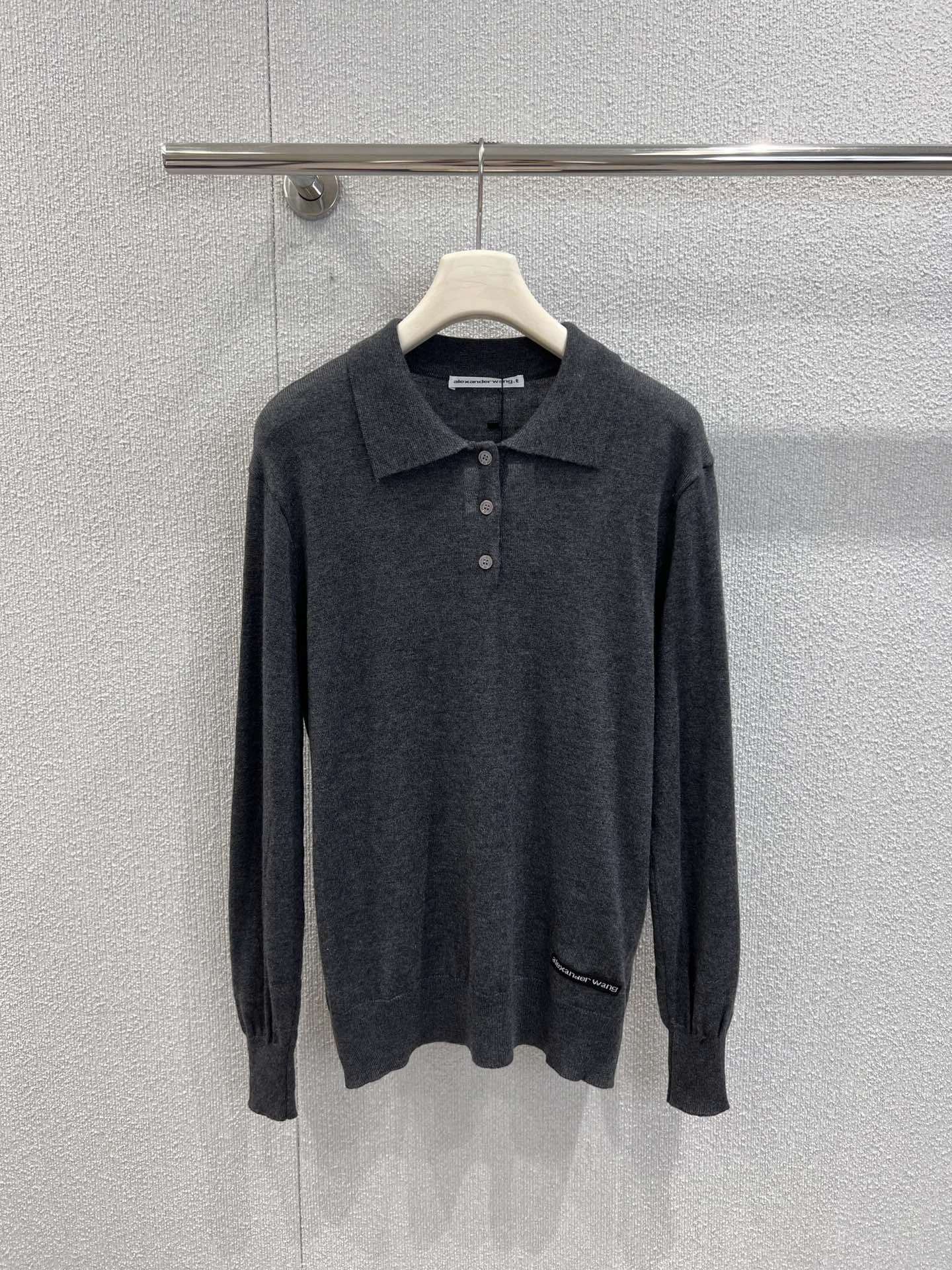 洗練された ウール＆カシミヤ ニットポロ アレキサンダーワング ニット 偽物 グレー