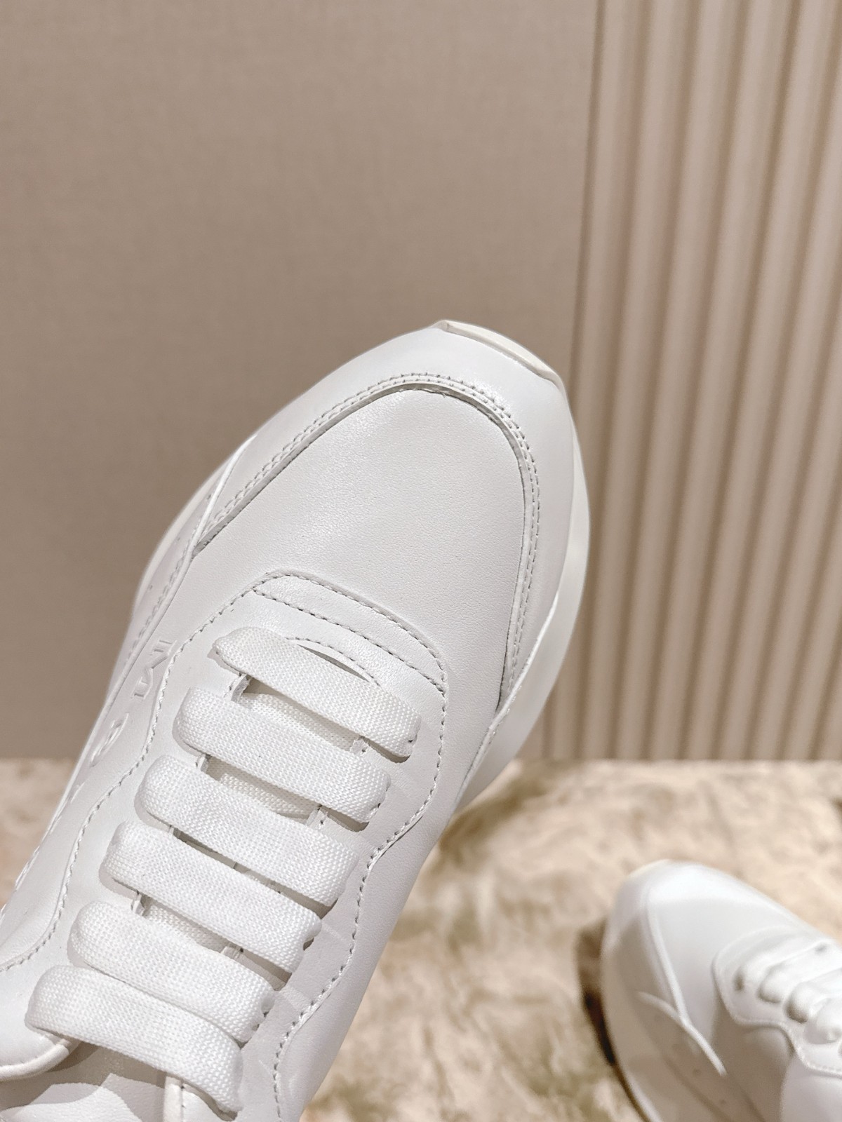 洗練された シンプル スプリントランナー アレキサンダー