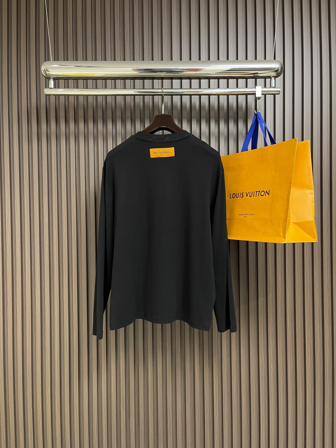 エンボスLVロングスリーブTシャツ ルイ・ヴィトン Tシャツ スーパー