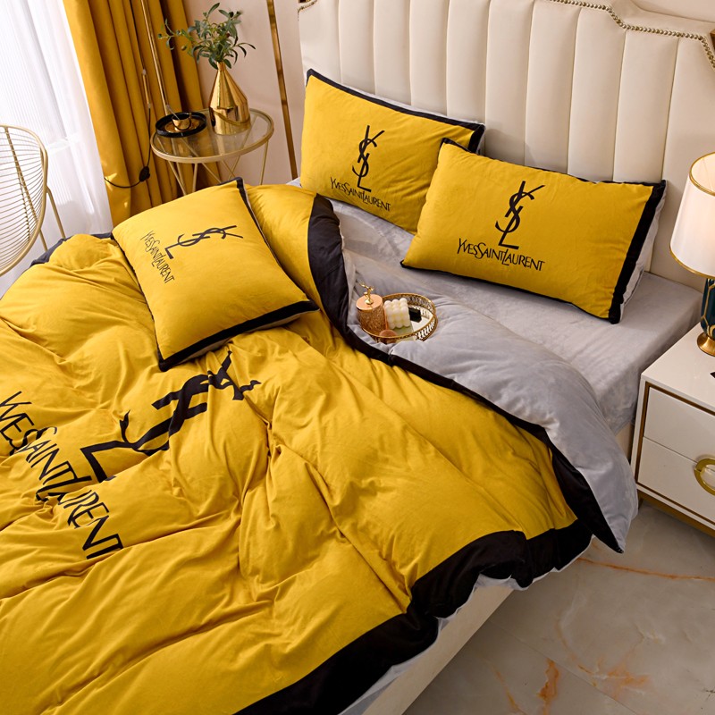 上品 ロゴプリント イヴ・サンローラン 布団カバーセット 偽物 4点