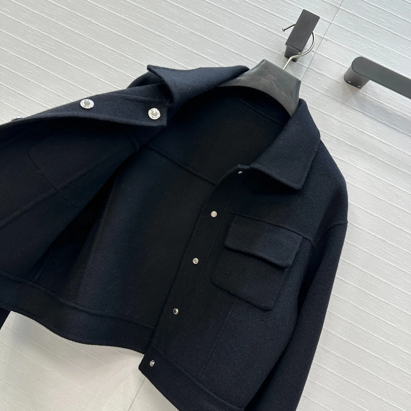 1759137912947287.jpg
