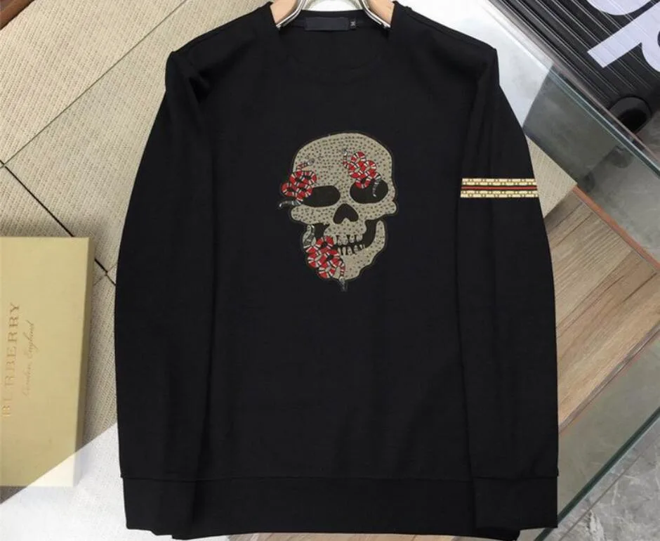 お洒落 定番 カジュアル ゆったり クルーネック プルオーバー フィリッププレイン 長袖Tシャツ コピー ホワイト ブラック お洒落 定番 カジュアル ゆったり クルーネック プルオーバー フィリッププレイン 長袖Tシャツ コピー ホワイト ブラック