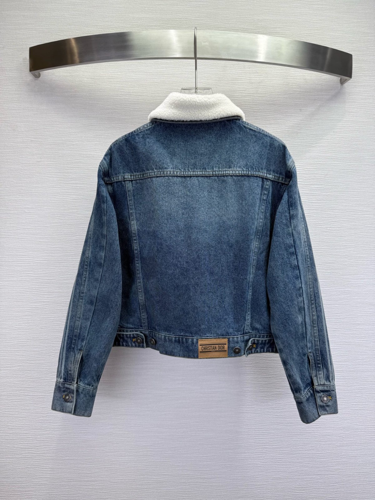 クリスチャンディオール　デニムジャケット 気取らず楽しむ上品カジュアル！* DIOR デニムジャケット (Dior