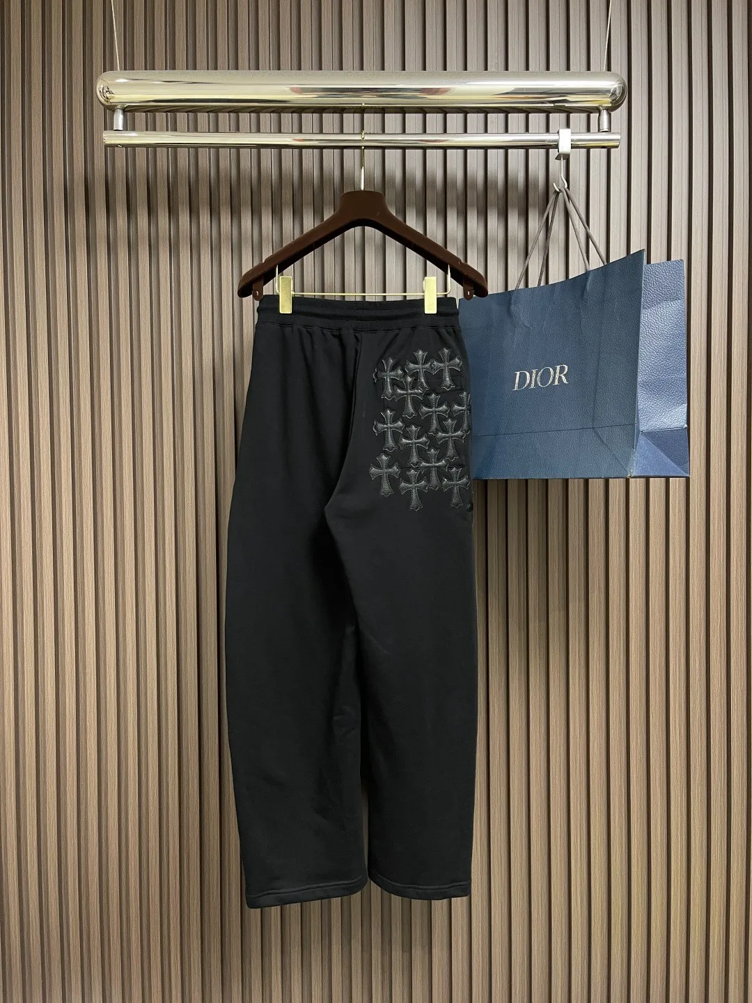 1760941937854166.jpg