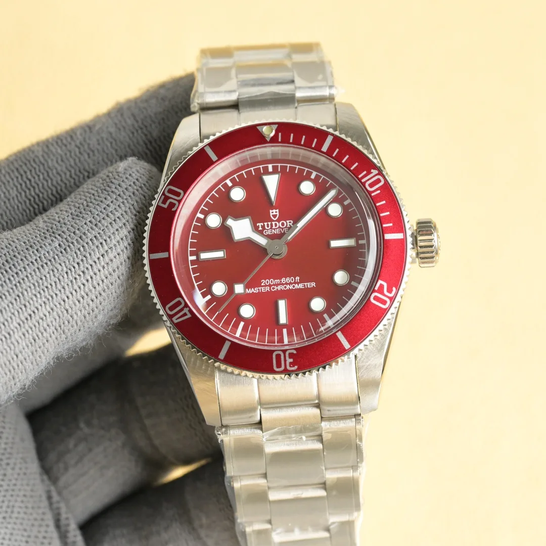 目を引く エレガント クラシック チューダー 時計 コピー 41mm メンズウォッチ