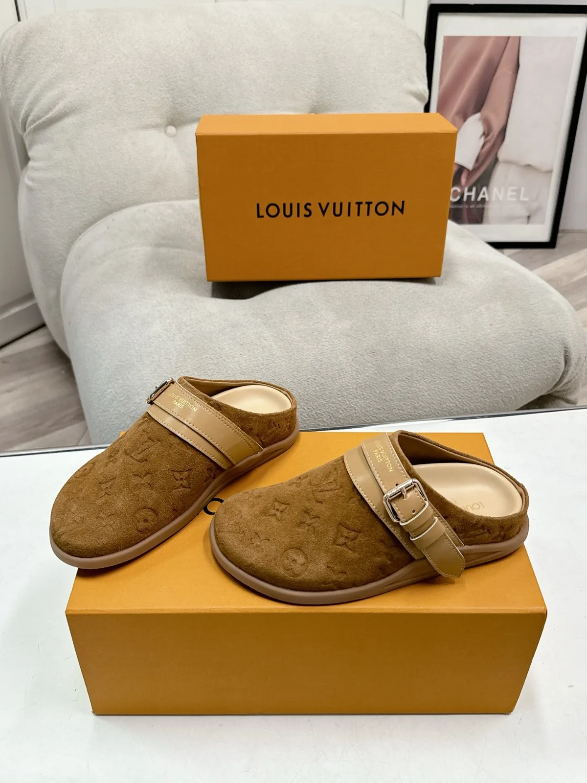 人気 カジュアル LV トゥ・ゴー クロッグ ルイ・ヴィトン サンダル スーパーコピー ブラウン 人気 カジュアル LV トゥ・ゴー クロッグ ルイ・ヴィトン サンダル スーパーコピー ブラウン