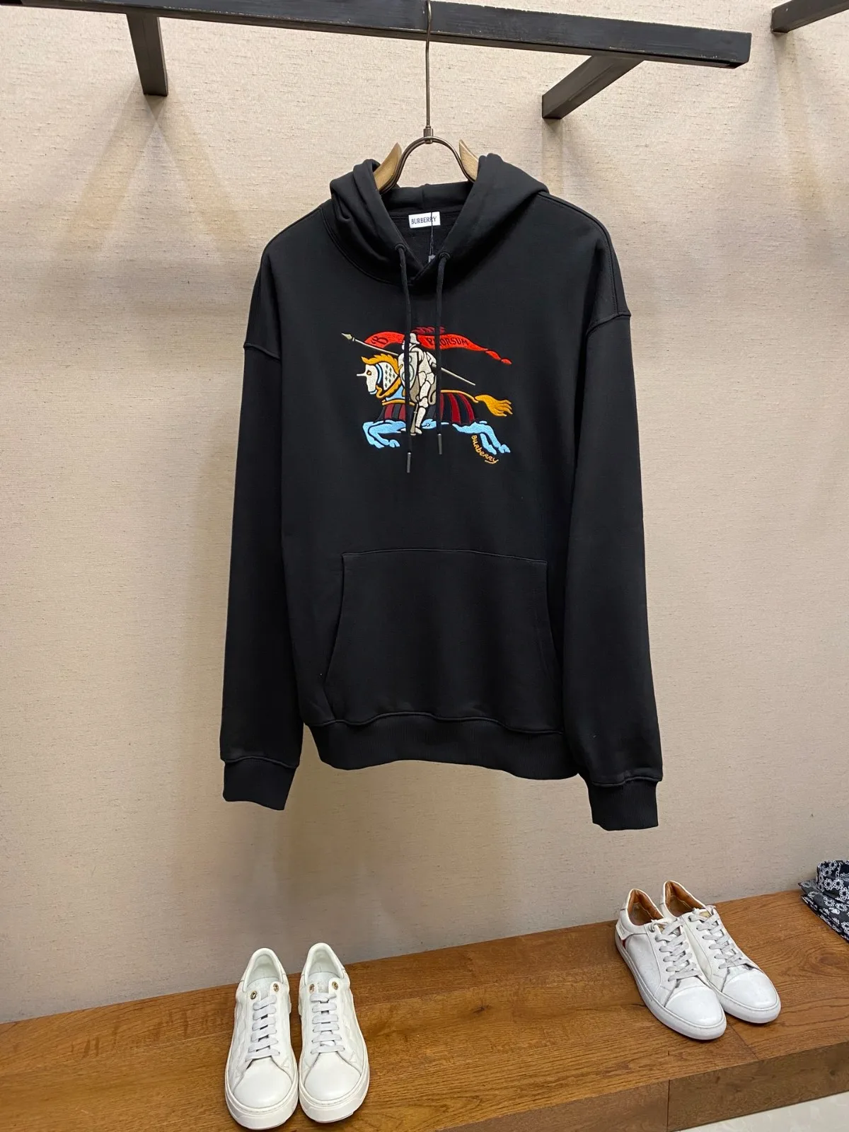 カジュアル コットン フーディー バーバリー パーカー 偽物 プルオーバー ブラック
