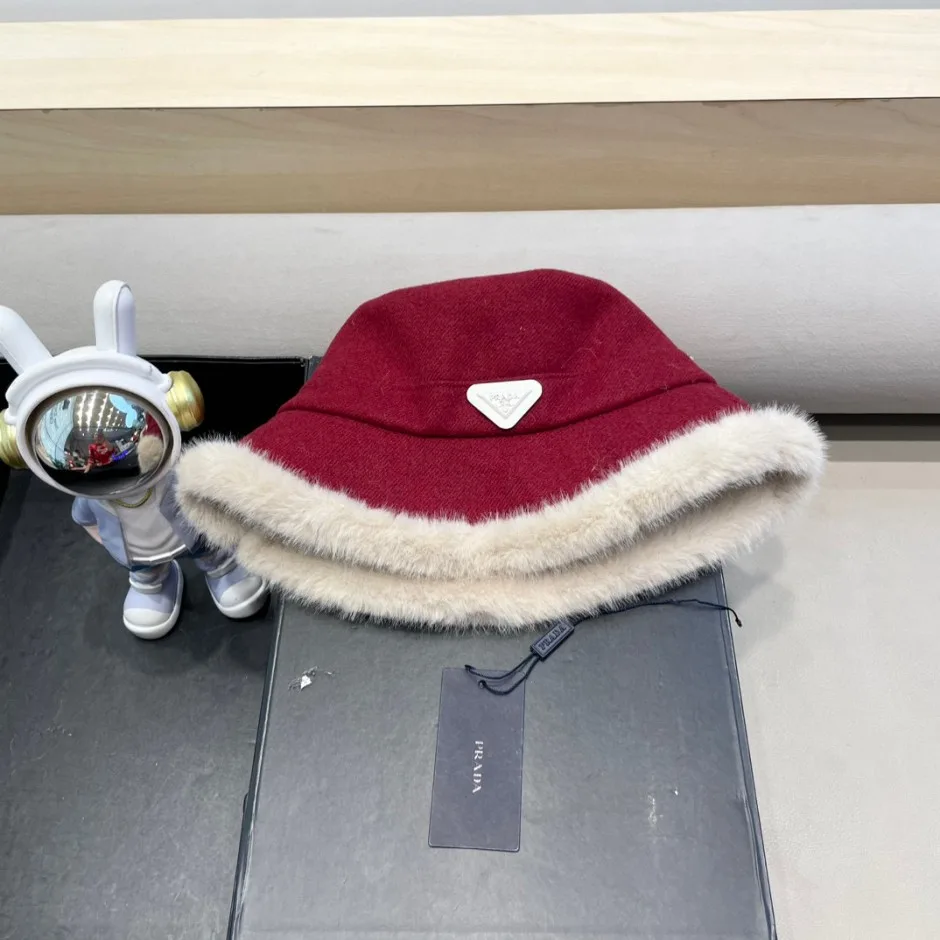 ファー付き バケットハット プラダ キャップ 偽物 帽子 ボルドー