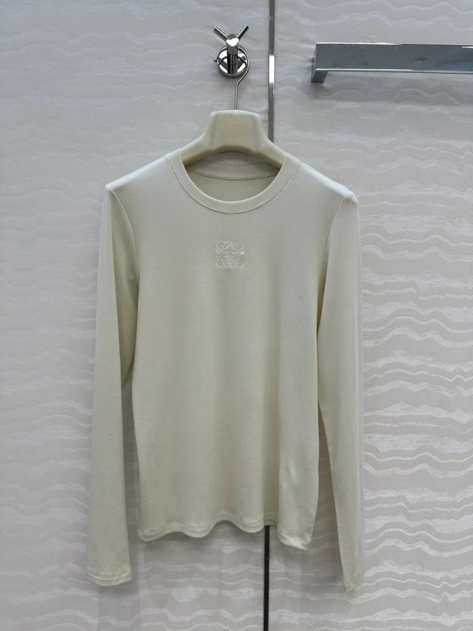シンプル アナグラム刺繍 長袖Tシャツ ロエベ Tシャツ 偽物 トップス シンプル アナグラム刺繍 長袖Tシャツ ロエベ Tシャツ 偽物 トップス