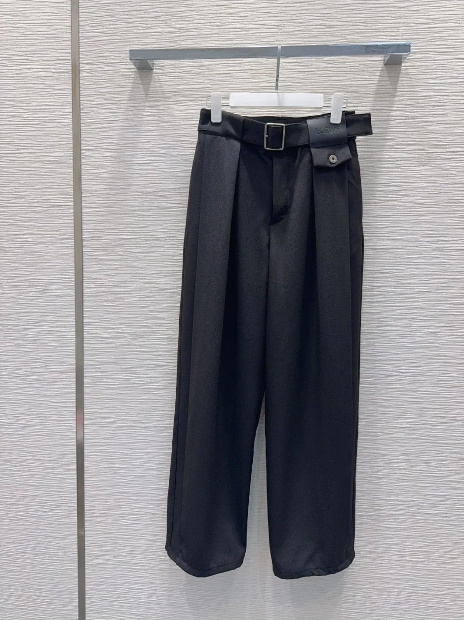 ロエベ ベルト付き パンツ スタイリッシュ カジュアル LOEWE スーパーコピー ブラック ロエベ ベルト付き パンツ スタイリッシュ カジュアル LOEWE スーパーコピー ブラック