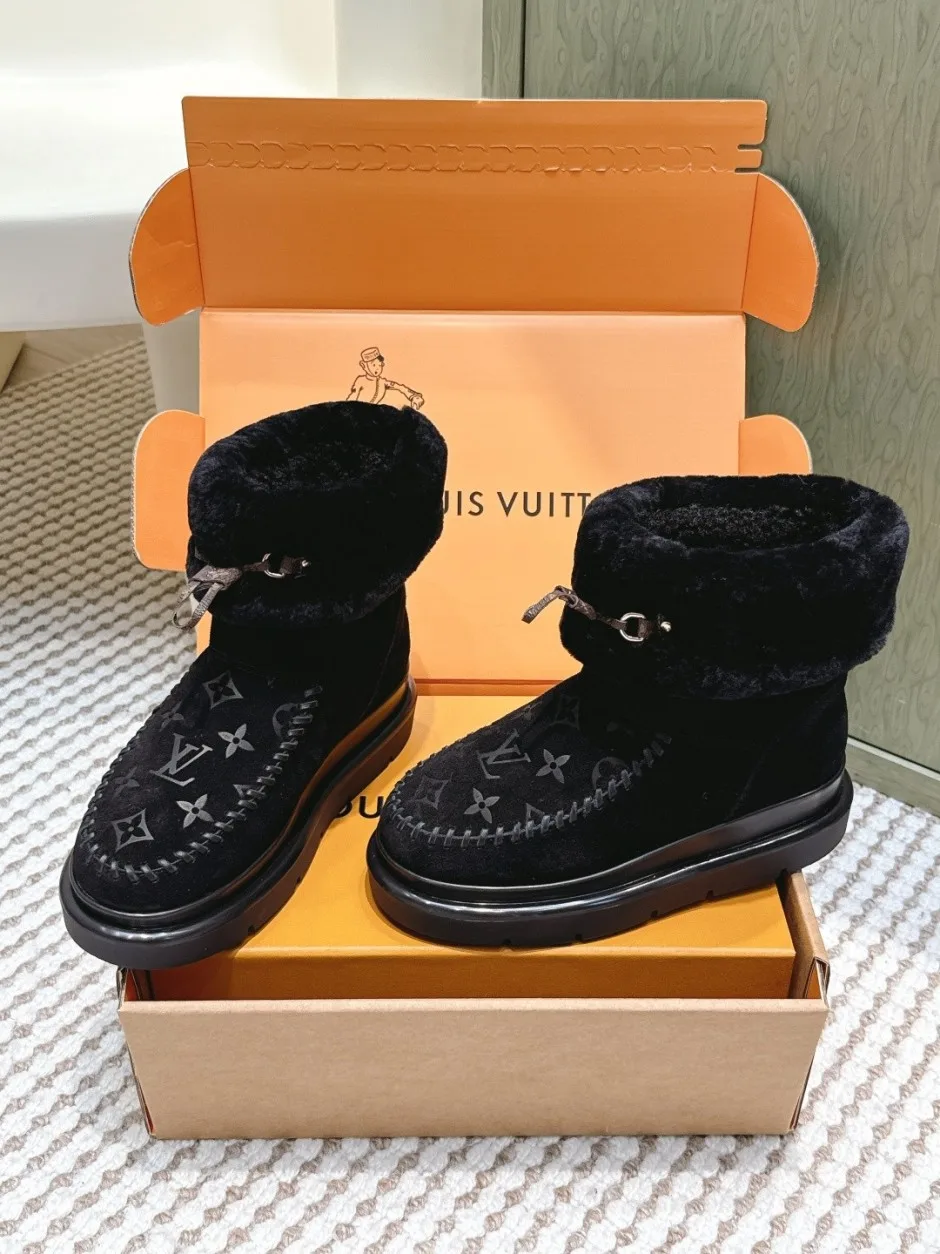 LV SKI コルティナ アンクルブーツ ルイ・ヴィトン ブーツ スーパーコピー ブラック LV SKI コルティナ アンクルブーツ ルイ・ヴィトン ブーツ スーパーコピー ブラック