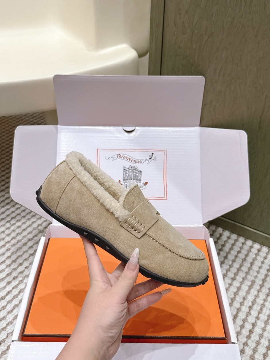 シンプル もこもこ スエードローファー エルメス シューズ コピー ベージュ