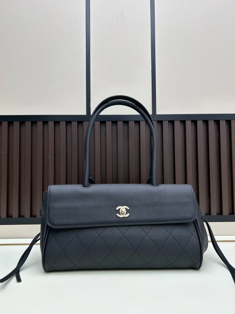 定番 合わせやすい CCマーク ハンドバッグ シャネル バッグ 偽物 ブラック