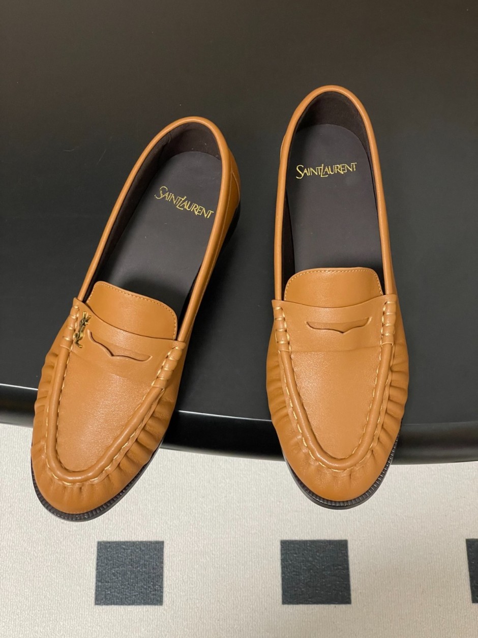 イヴ・サンローラン モカシン スーパーコピー 人気 エレガント YSL ル