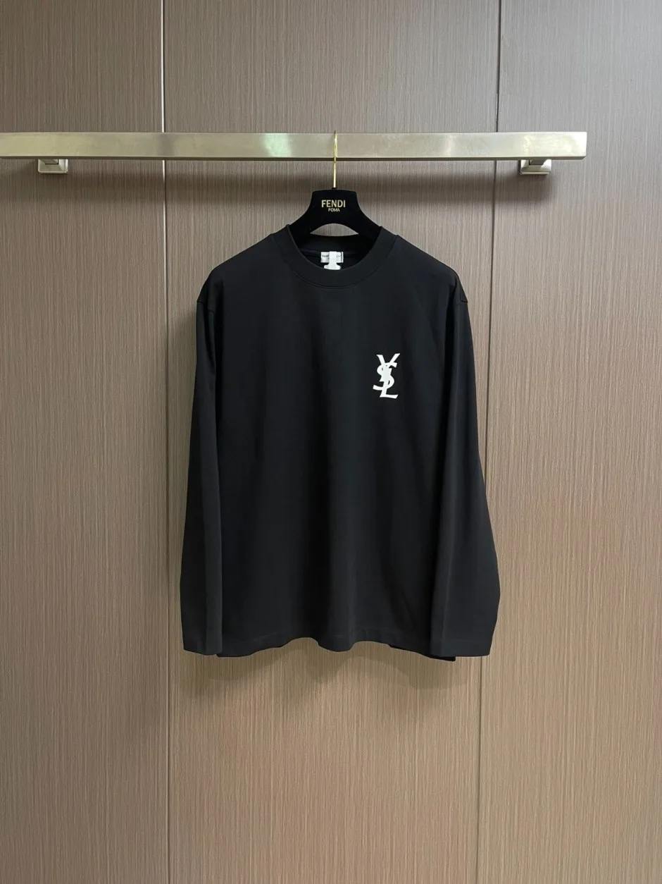 シンプル ロゴ 長袖Tシャツ イヴ・サンローラン Tシャツ 偽物 ブラック シンプル ロゴ 長袖Tシャツ イヴ・サンローラン Tシャツ 偽物 ブラック