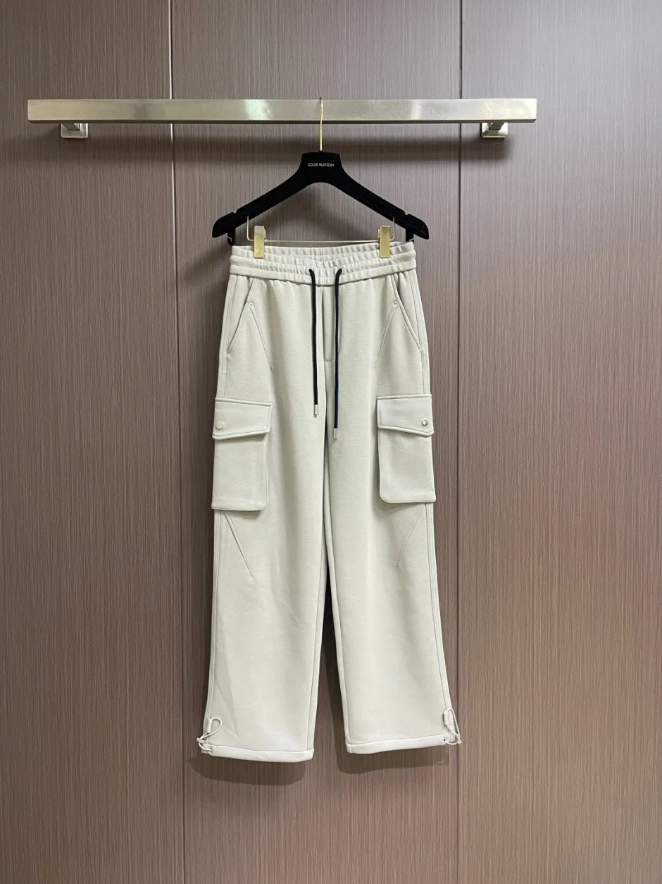 カジュアル トライアングルロゴ カーゴパンツ プラダ パンツ コピー ベージュ