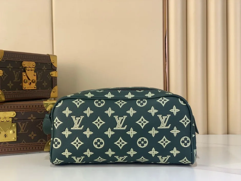 M27180 ドップ・キット ルイ・ヴィトン バッグ スーパーコピー M27180 ドップ・キット ルイ・ヴィトン バッグ スーパーコピー