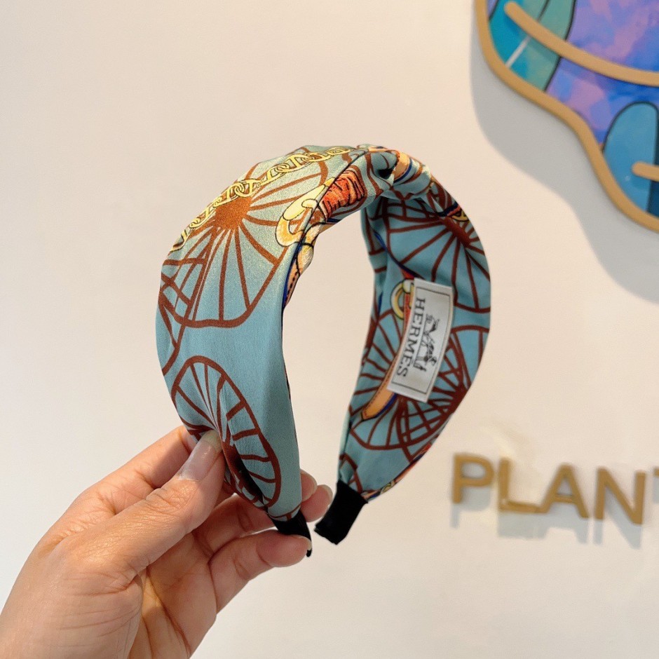 洗練された プリント ヘアアクセサリー エルメス カチューシャ 偽物 シルク