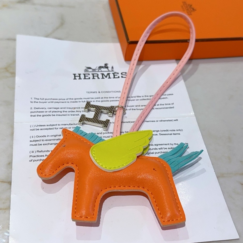エレガント 合わせやすい 馬 バッグチャーム エルメス キーホルダー 偽物