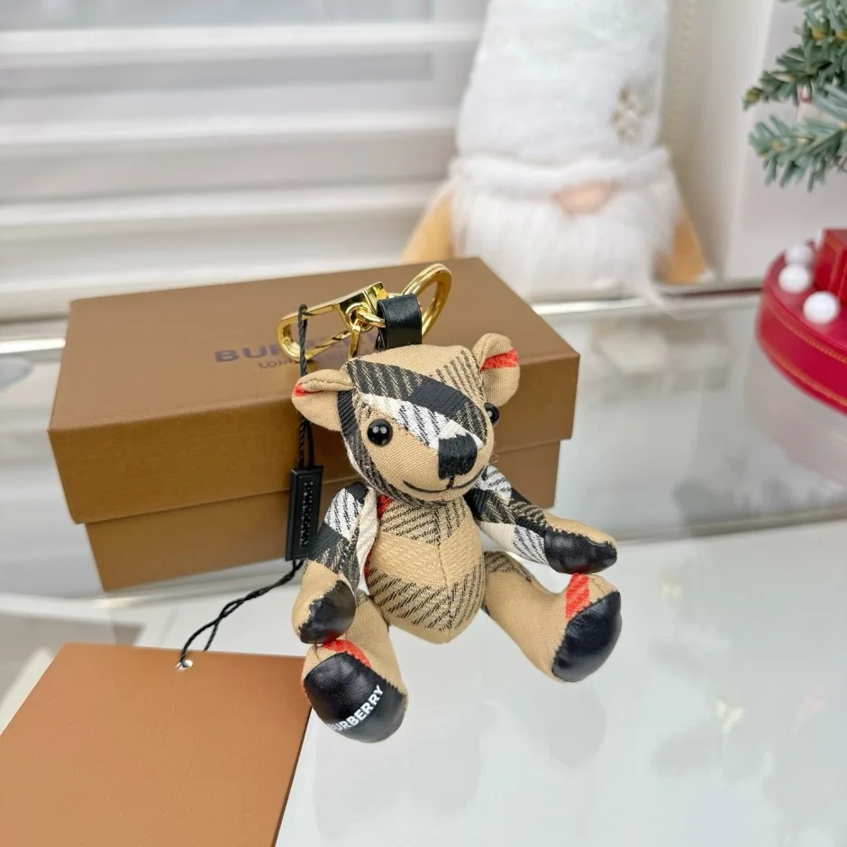可愛い おしゃれ バーバリー キーホルダー 偽物 トーマスベア バッグチャーム 可愛い おしゃれ バーバリー キーホルダー 偽物 トーマスベア バッグチャーム