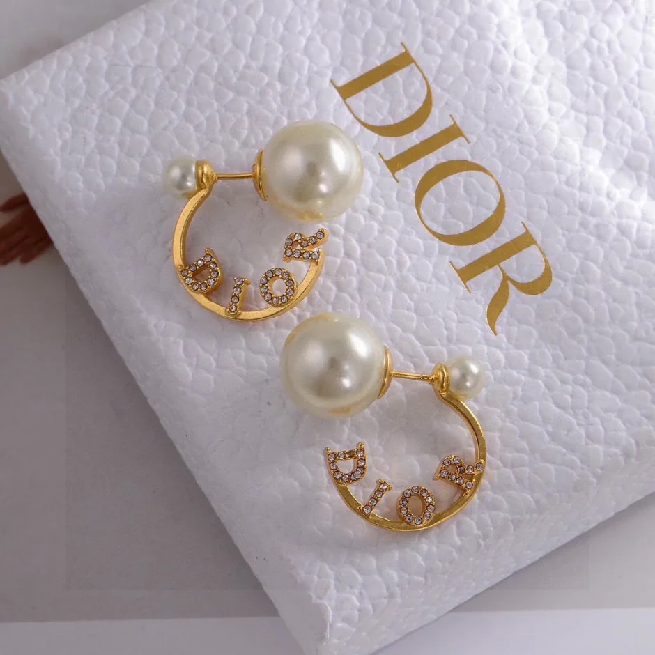 エレガント DIOR TRIBALES ピアス パール クリスチャン・ディオール イヤリング 偽物 エレガント DIOR TRIBALES ピアス パール クリスチャン・ディオール イヤリング 偽物