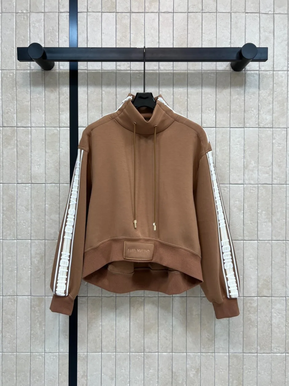 シグネチャー ストライプ ハイネックトップス ルイ・ヴィトン Tシャツ 偽物 シグネチャー ストライプ ハイネックトップス ルイ・ヴィトン Tシャツ 偽物