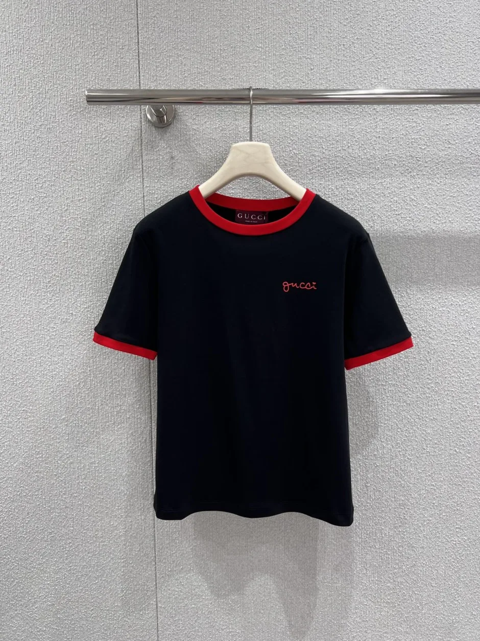 スタイリッシュ スクリプトロゴ リンガーTシャツ グッチ Tシャツ コピー ブラック スタイリッシュ スクリプトロゴ リンガーTシャツ グッチ Tシャツ コピー ブラック