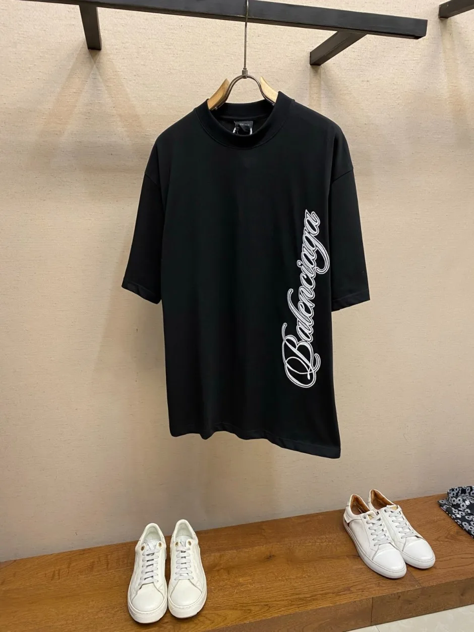 ユニセックス 刺繍入り バレンシアガ Tシャツ コピー 半袖Tシャツ ブラック