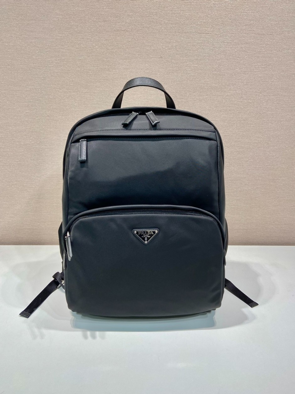 プラダ Re-Nylon x サフィアーノレザー バックパック スーパーコピー プラダ Re-Nylon x サフィアーノレザー バックパック スーパーコピー