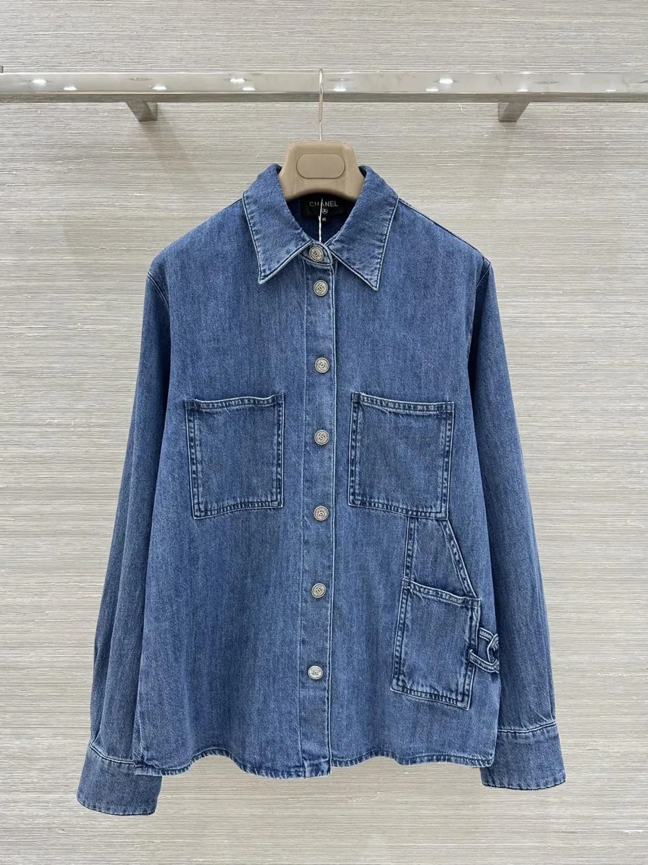 大人 カジュアル CCロゴ デニムシャツ シャネル シャツ コピー レディース 大人 カジュアル CCロゴ デニムシャツ シャネル シャツ コピー レディース