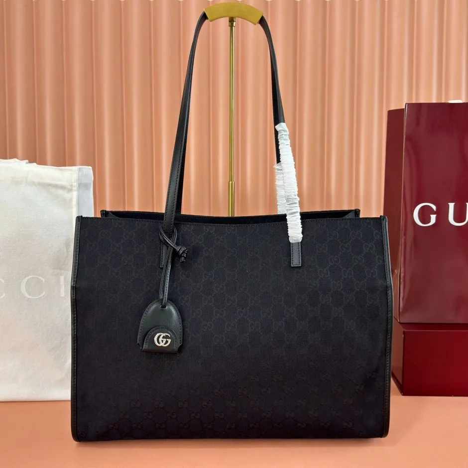グッチ バッグ スーパーコピー GGキャンバス トートバッグ A4収納可 875056 グッチ バッグ スーパーコピー GGキャンバス トートバッグ A4収納可 875056
