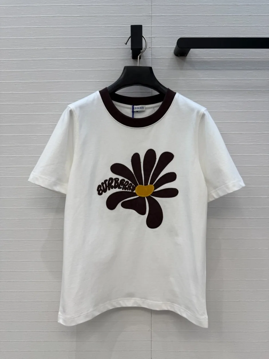 デイジー コットン 半袖Tシャツ バーバリー Tシャツ 偽物 ホワイト デイジー コットン 半袖Tシャツ バーバリー Tシャツ 偽物 ホワイト