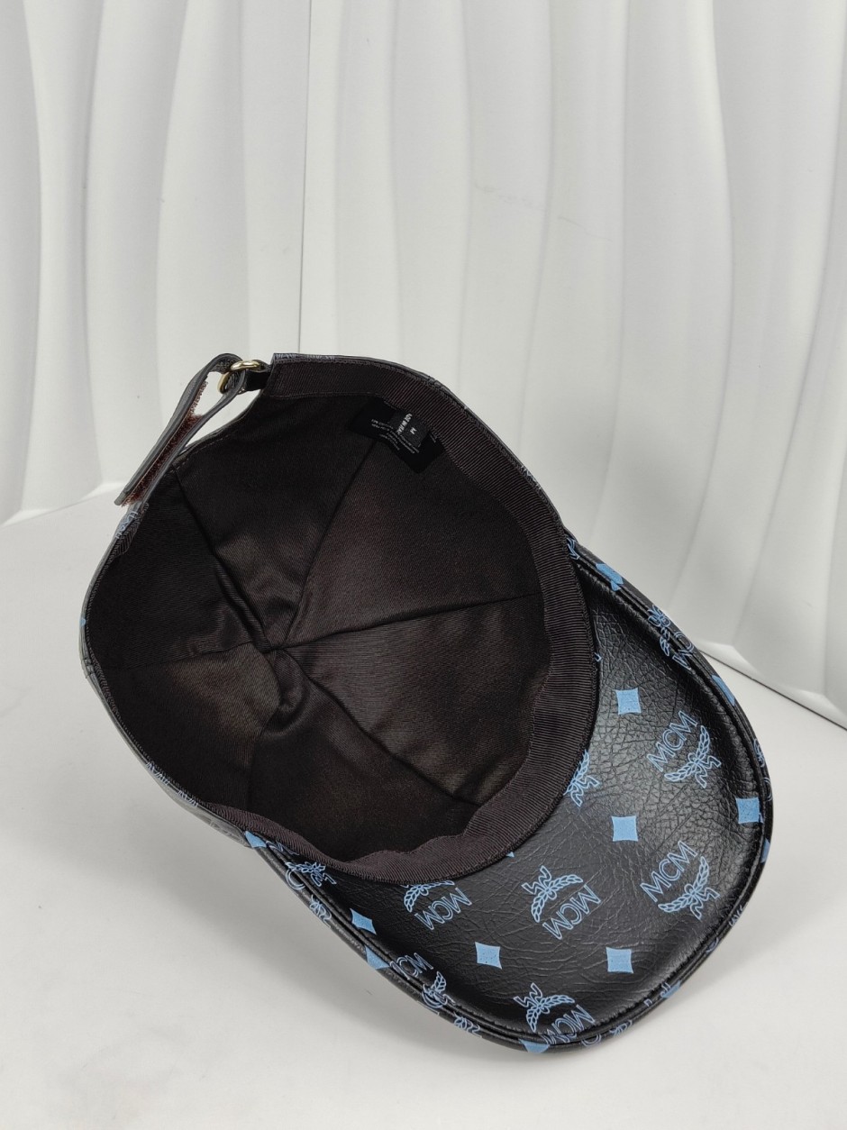 レア MCM ヴィセトス ベースボールキャップ ラビット ホワイト 美品 ユナイテッド バイ フィットネス ベースボール キャップ / United By