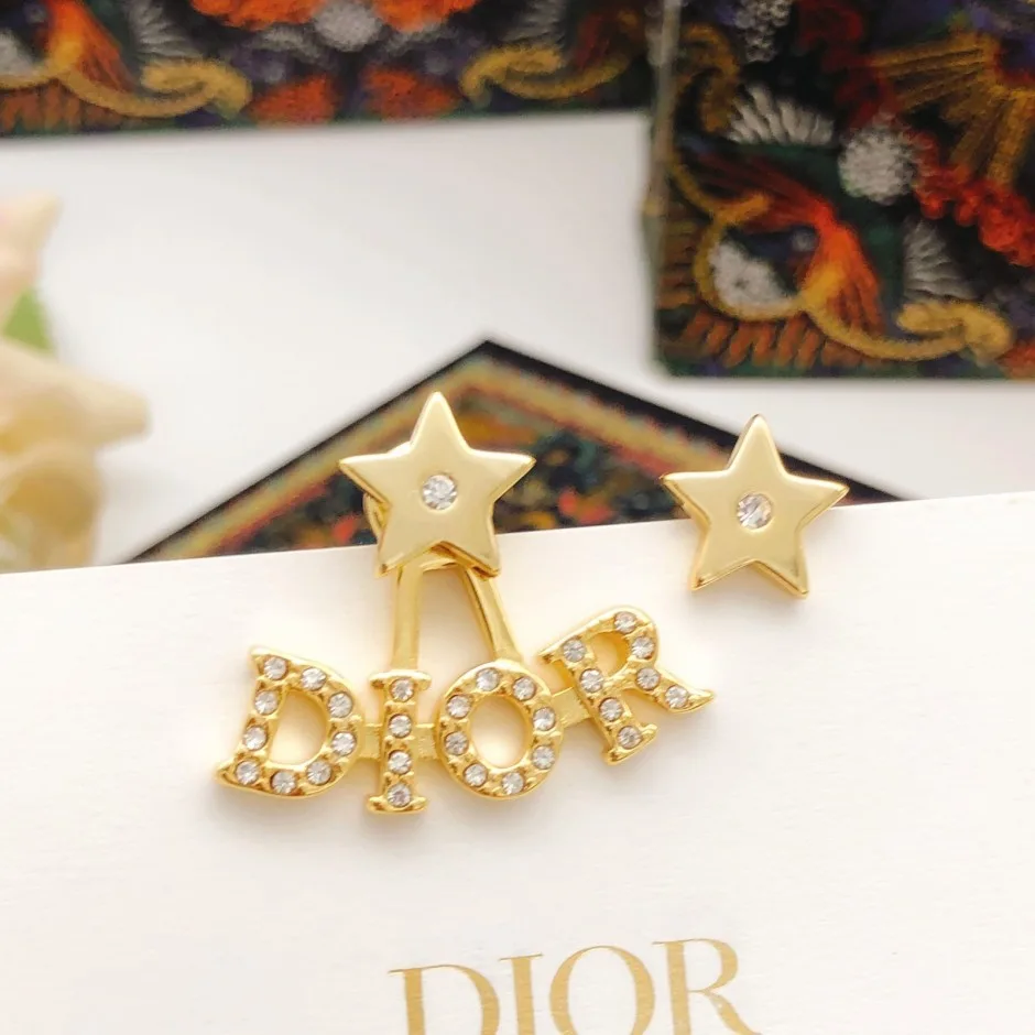クリスチャン・ディオール イヤリング 偽物 スター&クリスタル ロゴ アシンメトリー ピアス クリスチャン・ディオール イヤリング 偽物 スター&クリスタル ロゴ アシンメトリー ピアス