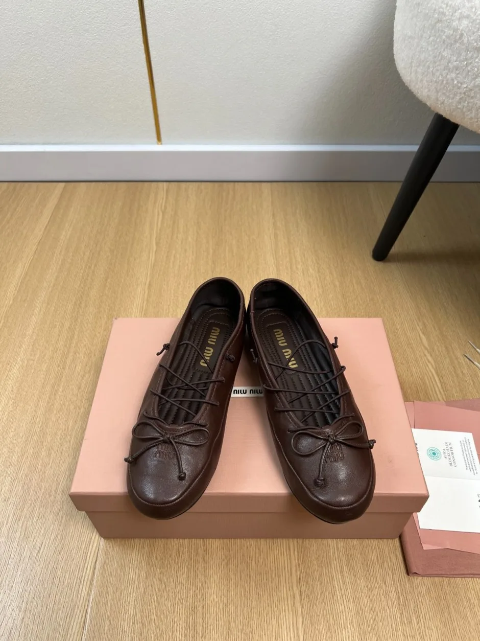 上品 可愛い ナッパレザー バレリーナ ミュウミュウ シューズ コピー ダークブラウン 上品 可愛い ナッパレザー バレリーナ ミュウミュウ シューズ コピー ダークブラウン
