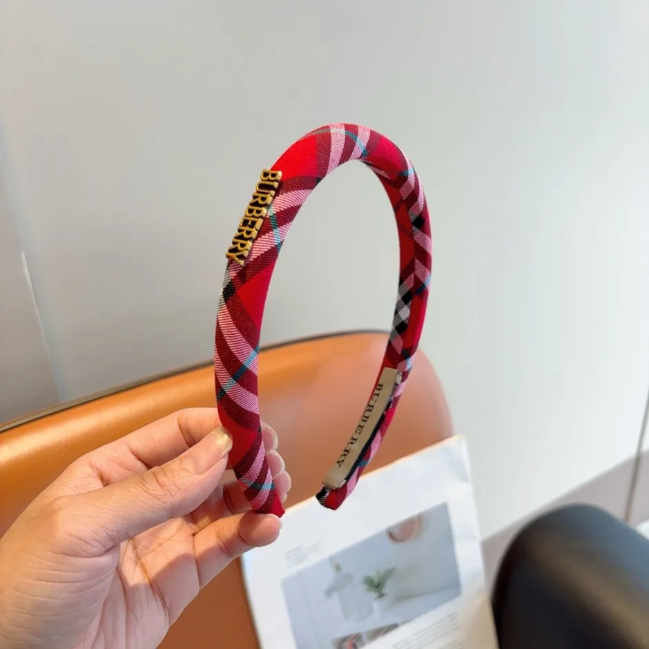 チェック柄 バーバリー カチューシャ 偽物 スリム ヘアアクセサリー チェック柄 バーバリー カチューシャ 偽物 スリム ヘアアクセサリー