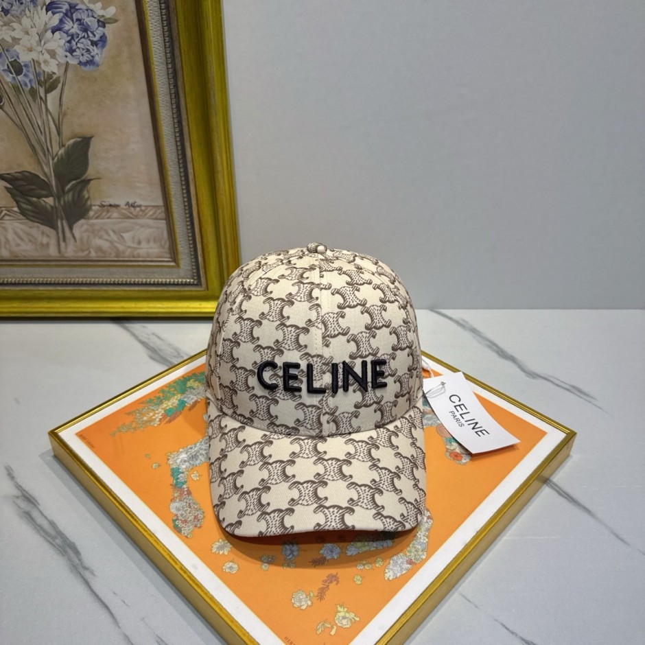 セリーヌ キャップ 偽物 ベースボールキャップ トリオンフ総柄 ロゴ刺繍