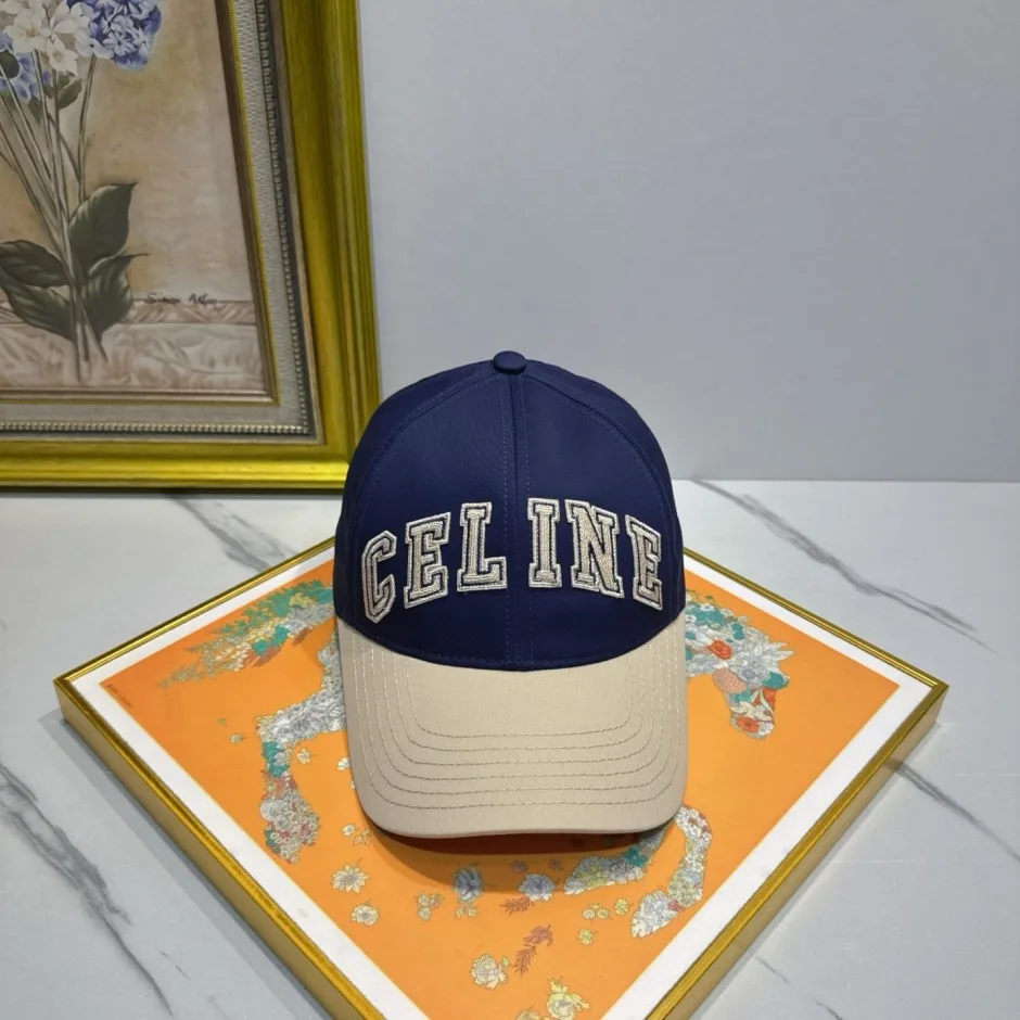 セリーヌ キャップ 偽物 バイカラー ロゴ刺繍 ベースボールキャップ 帽子 セリーヌ キャップ 偽物 バイカラー ロゴ刺繍 ベースボールキャップ 帽子
