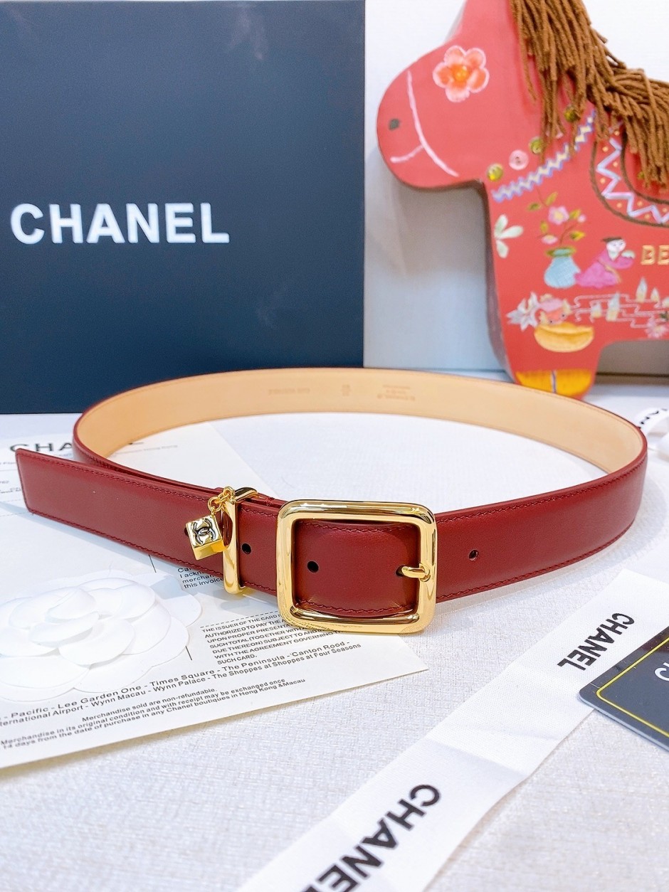 CHANEL シャネル ココマーク ヴィンテージ レザー ベルト レッド エレガント 洗練された レザーベルト シャネル ベルト 偽物 30mm レッド